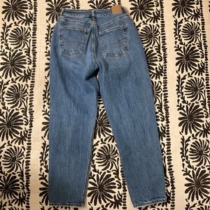 American Eagle Mom Straight Jeans Comfort Stretch Waistband